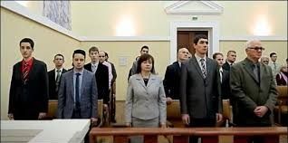 Chrétiens de Russie, condamnés à des peines d'emprisonnement pour prêcher la Bonne Nouvelle du Royaume (Matthieu 24:14)