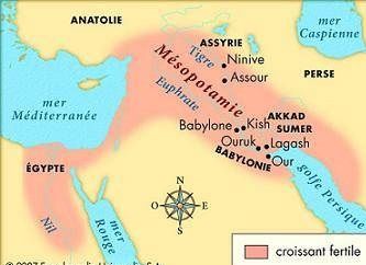 La ville de Babylone était dans l’actuel Irak, non loin de Bagdad, au sud, au bord du fleuve Euphrate