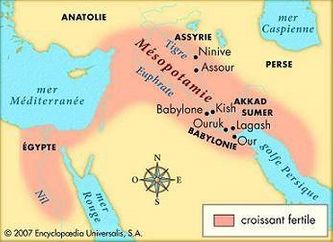La ville de Babylone était dans l’actuel Irak, non loin de Bagdad, au sud, au bord du fleuve Euphrate
